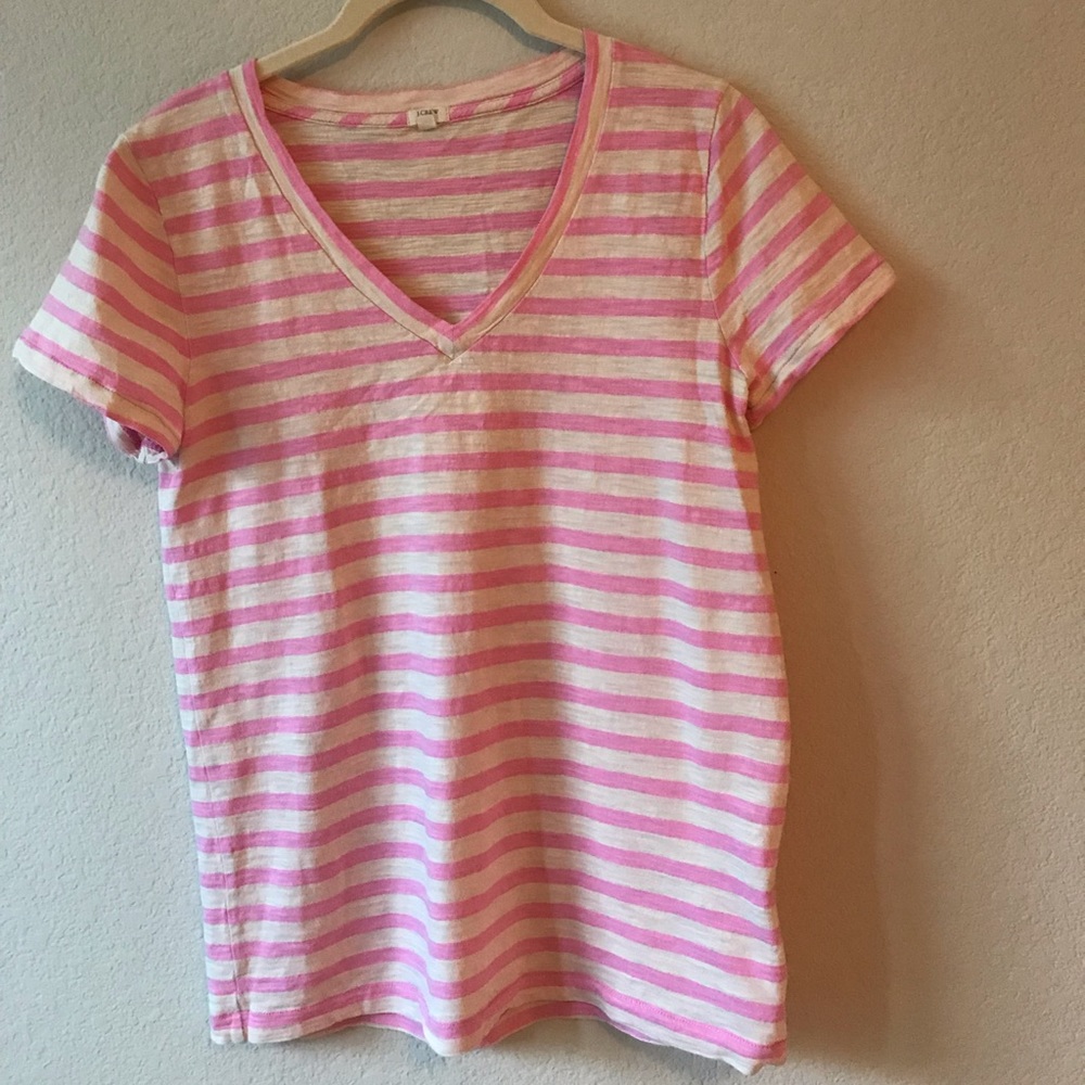 Striped v-neck tee
